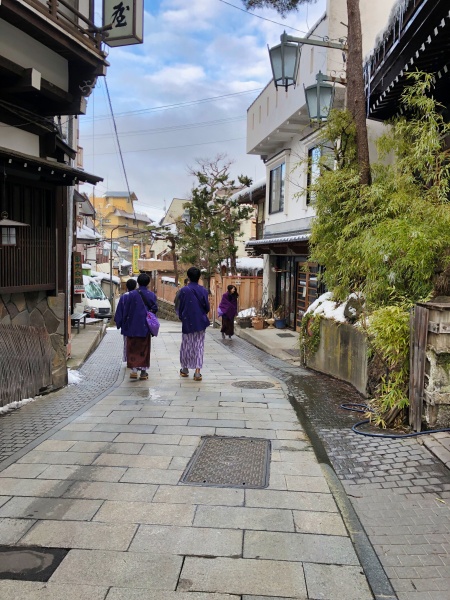 Walking in yukata in Shibu Onsen